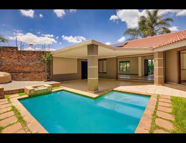 3 BEDROOM HOUSE FOR SALE IN HURLINGHAM